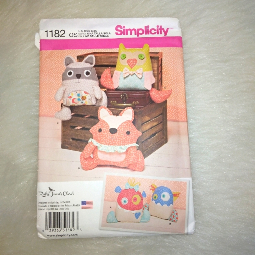 SIMPLICITY 1182 Stuffed Animals and Monsters by Ruby Jean's Closet
